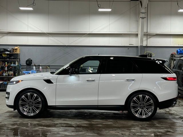 2024 Land Rover Range Rover Sport SE