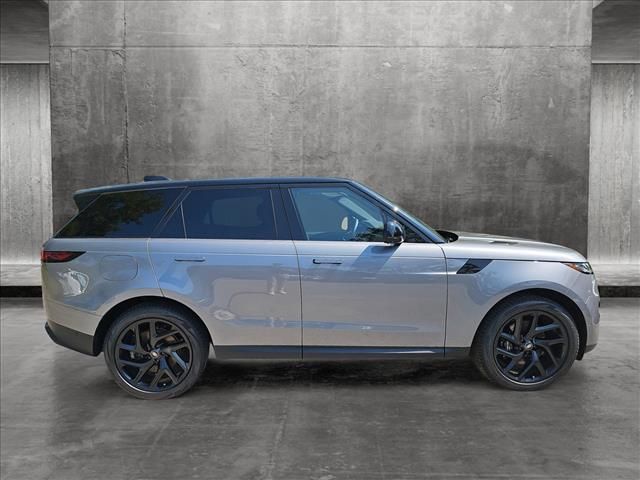 2024 Land Rover Range Rover Sport SE