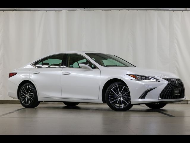 2024 Lexus ES 250