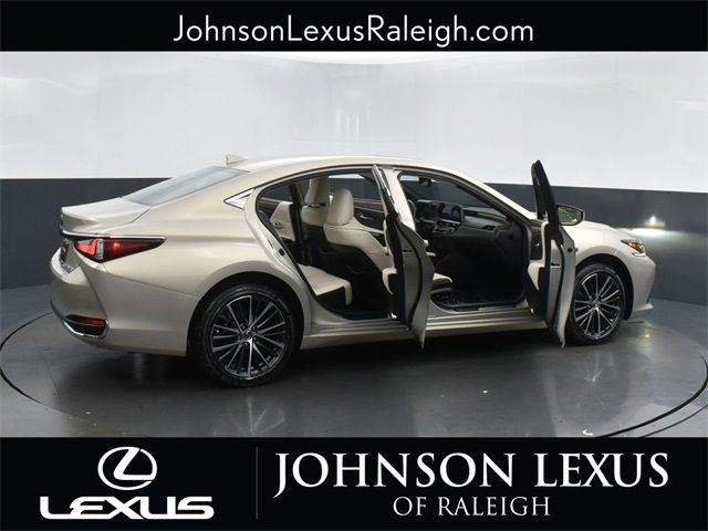 2024 Lexus ES 250