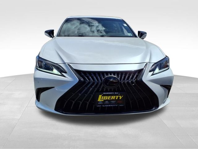 2024 Lexus ES 250