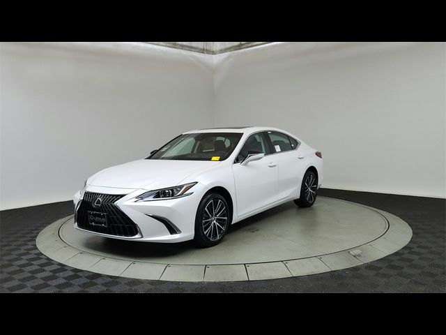 2024 Lexus ES 250