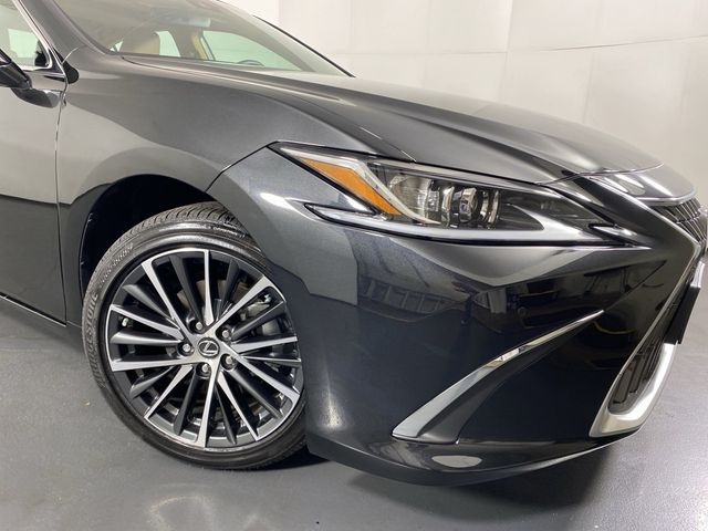 2024 Lexus ES 250