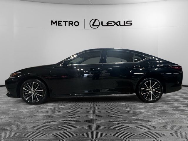 2024 Lexus ES 250