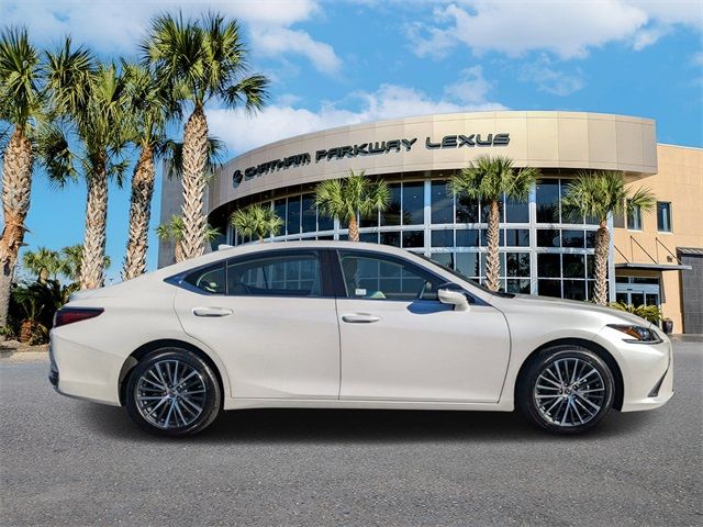 2024 Lexus ES 250