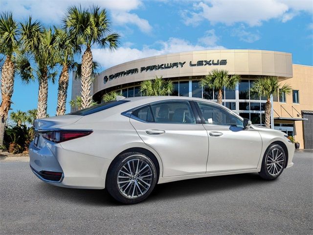 2024 Lexus ES 250