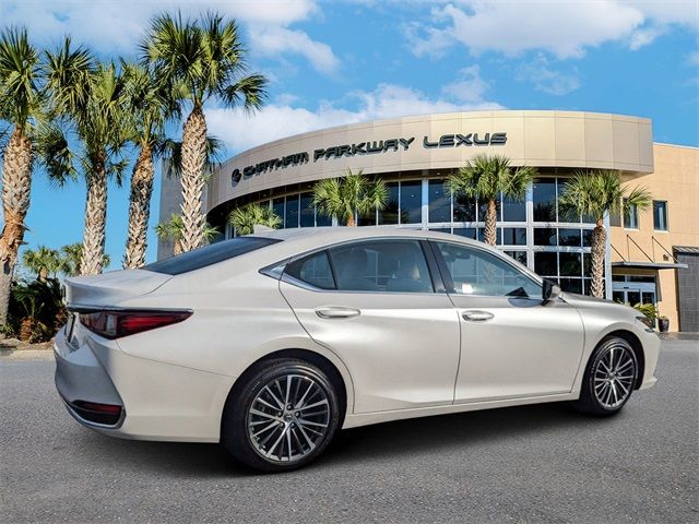 2024 Lexus ES 250