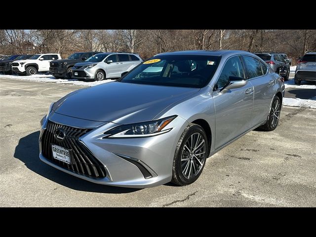 2024 Lexus ES 250