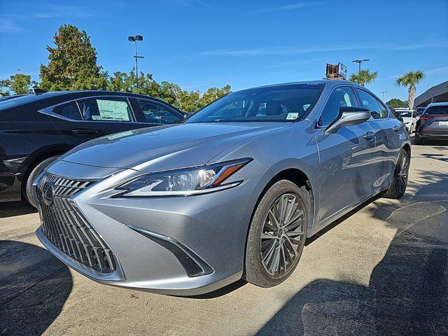 2024 Lexus ES 250