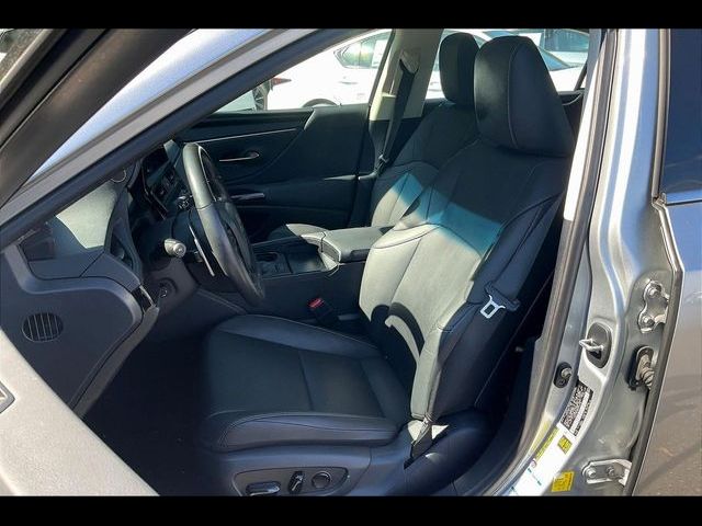 2024 Lexus ES 250