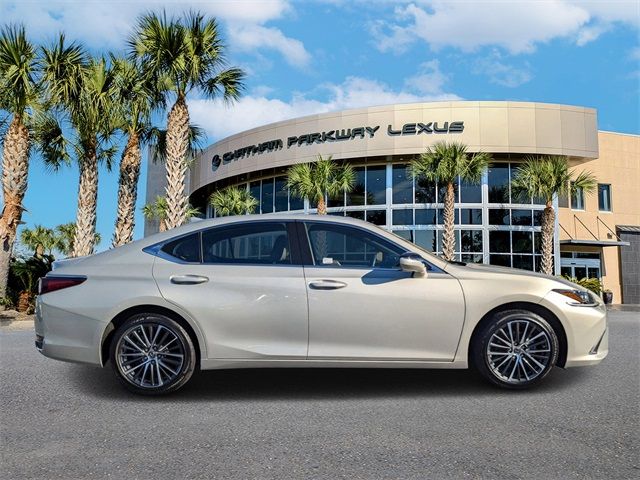 2024 Lexus ES 250