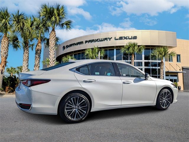 2024 Lexus ES 250