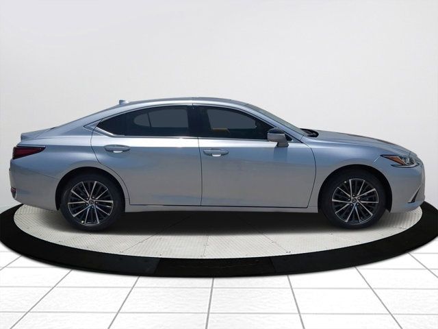 2024 Lexus ES 250