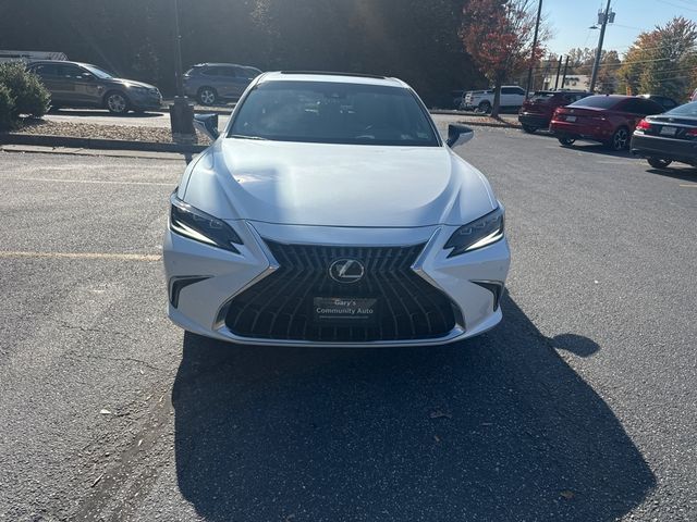 2024 Lexus ES 300h Ultra Luxury