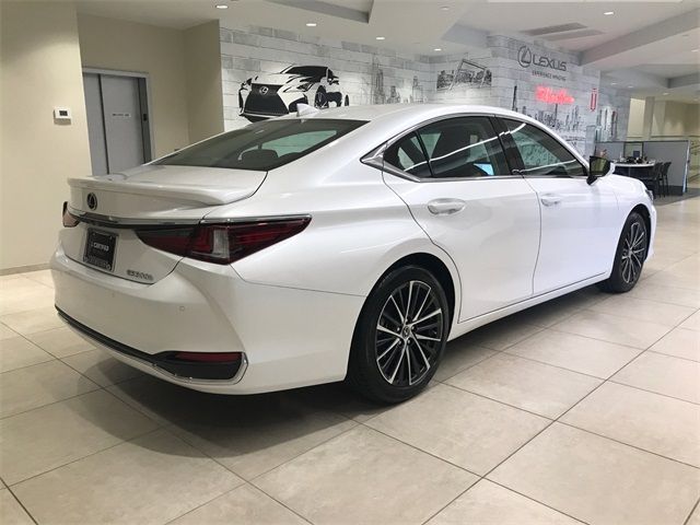 2024 Lexus ES 300h