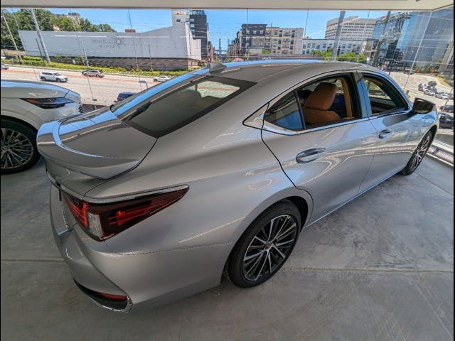 2024 Lexus ES 300h