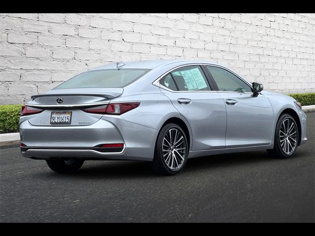 2024 Lexus ES 300h