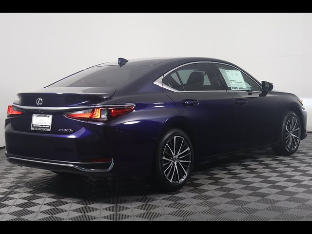 2024 Lexus ES 300h