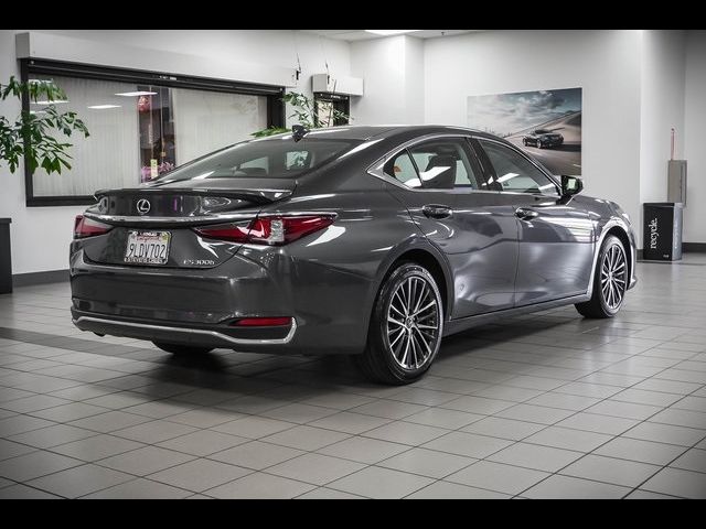 2024 Lexus ES 300h