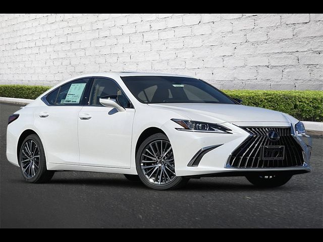 2024 Lexus ES 300h