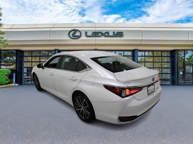 2024 Lexus ES 300h