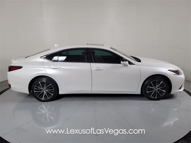 2024 Lexus ES 300h