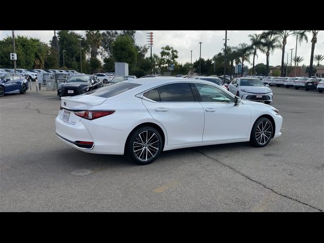 2024 Lexus ES ES 300h F SPORT Design