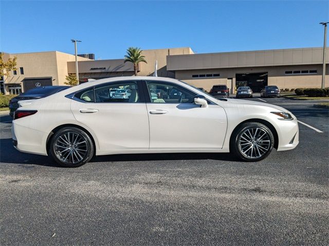 2024 Lexus ES 300h