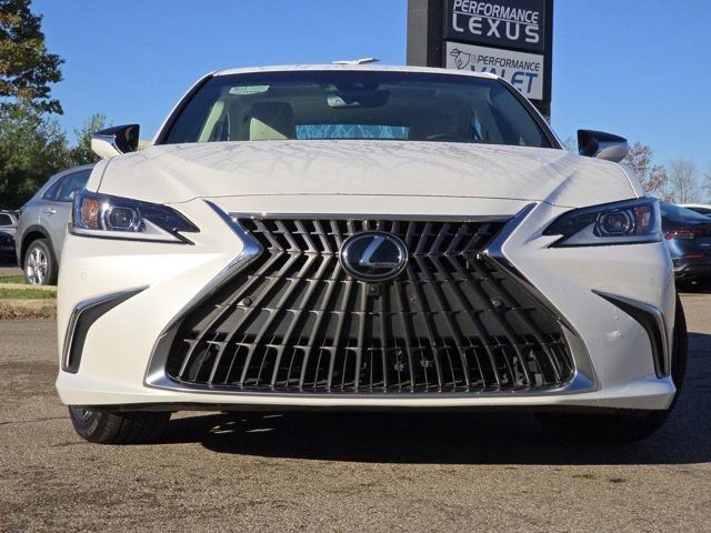 2024 Lexus ES 300h Luxury