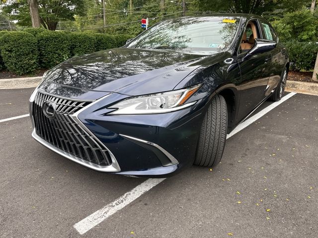 2024 Lexus ES 300h Luxury