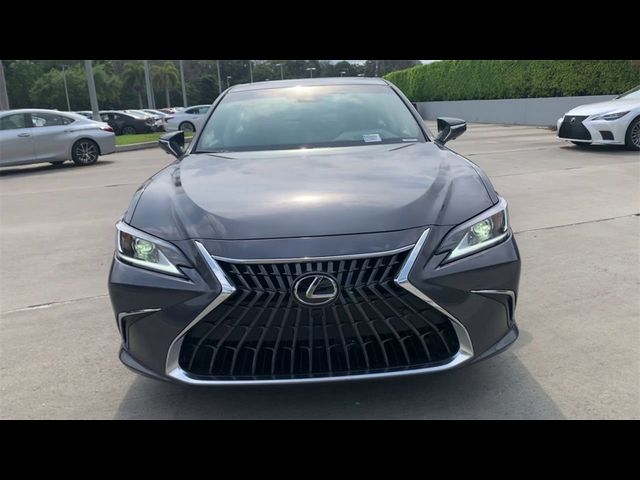 2024 Lexus ES 300h Luxury