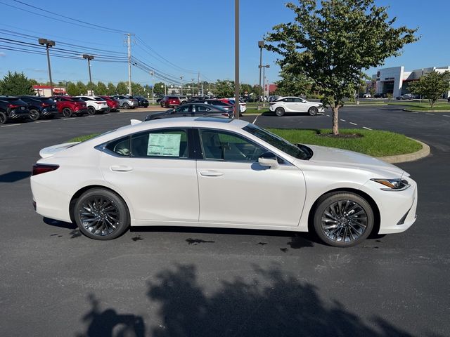 2024 Lexus ES 300h Luxury