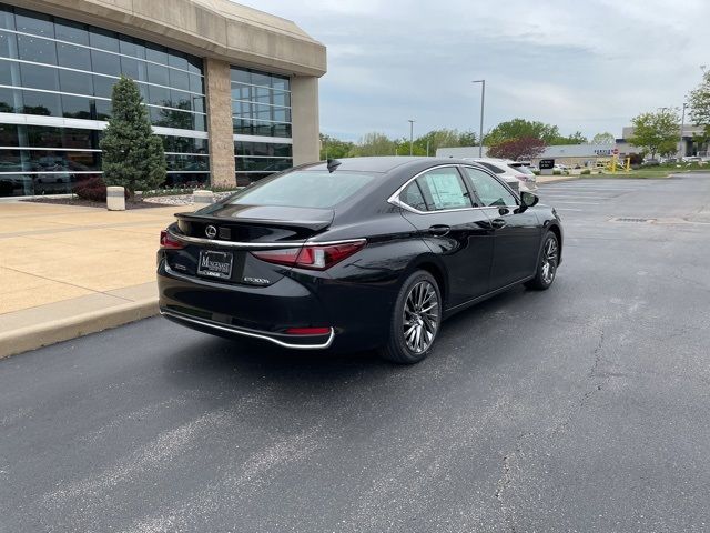 2024 Lexus ES 300h Luxury