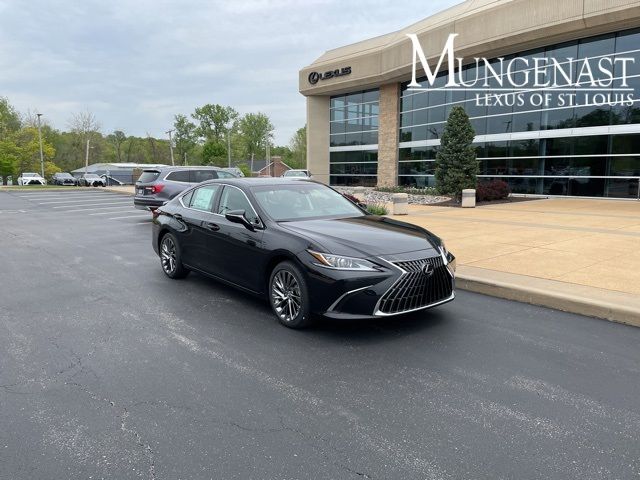 2024 Lexus ES 300h Luxury