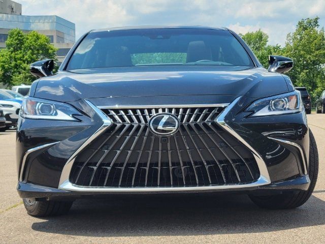 2024 Lexus ES 300h Luxury