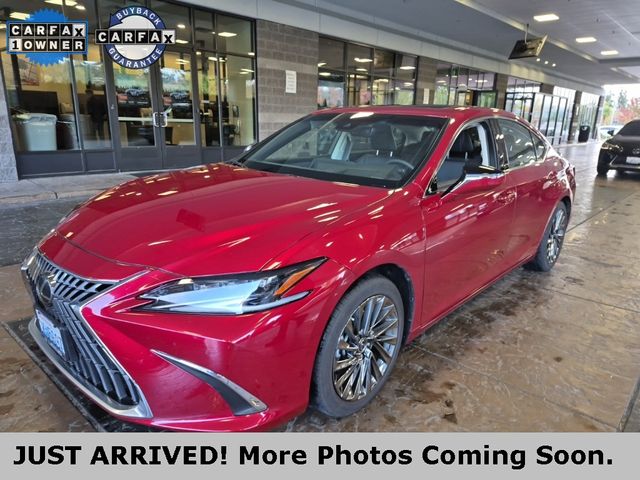 2024 Lexus ES 300h Luxury