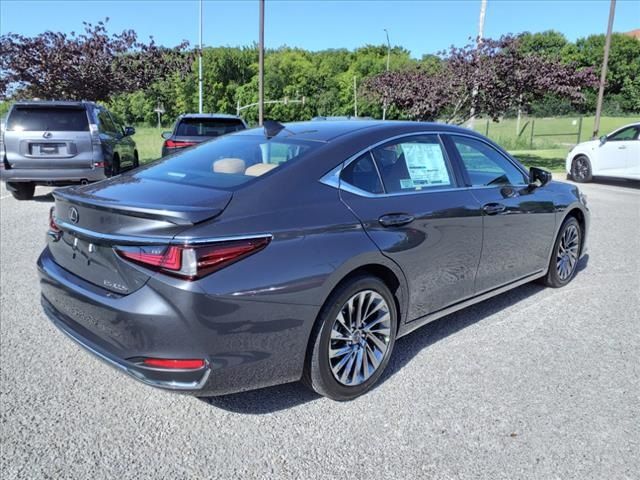 2024 Lexus ES 300h Luxury