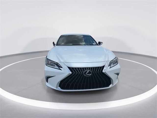 2024 Lexus ES 300h Luxury