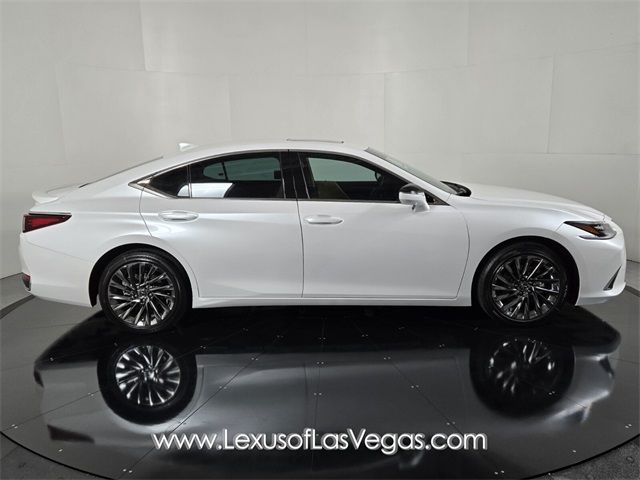 2024 Lexus ES 300h Luxury