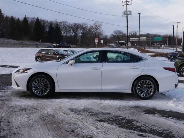 2024 Lexus ES 300h Luxury