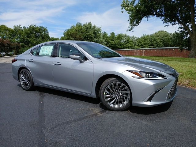 2024 Lexus ES 300h Luxury