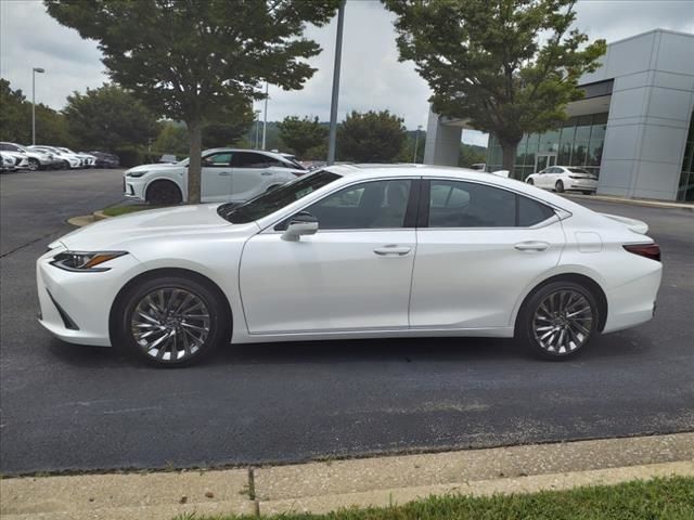 2024 Lexus ES 300h Luxury