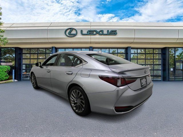 2024 Lexus ES 300h Luxury