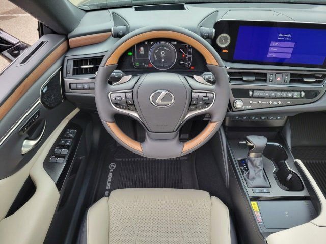 2024 Lexus ES 300h Luxury