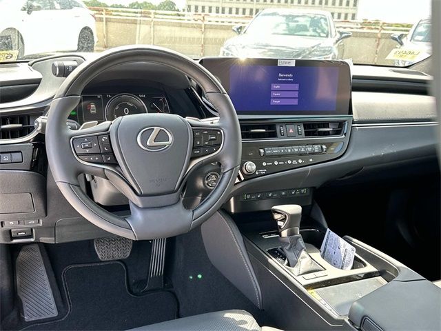 2024 Lexus ES 300h Luxury