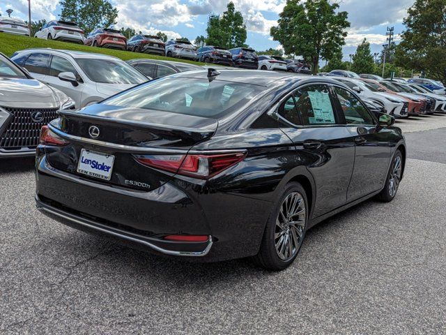 2024 Lexus ES 300h Luxury