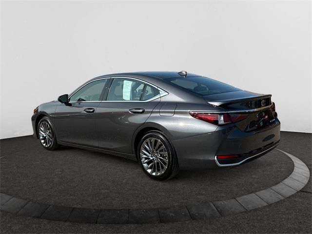 2024 Lexus ES 300h Ultra Luxury