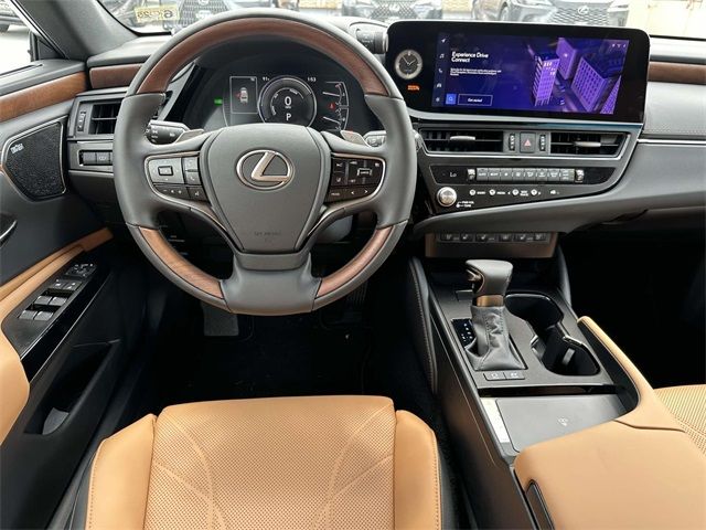 2024 Lexus ES 300h Ultra Luxury