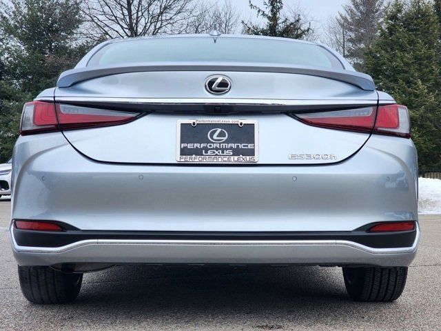 2024 Lexus ES 300h Ultra Luxury