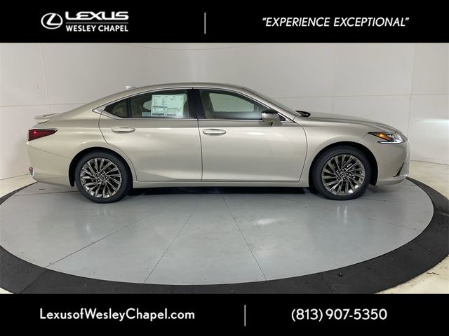 2024 Lexus ES 300h Ultra Luxury